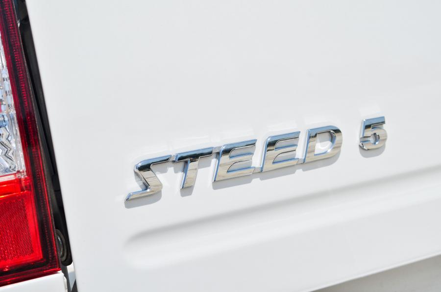 Логотип GWM Steed 5 Double Cab 2018 года  (фото 15 из 36)
